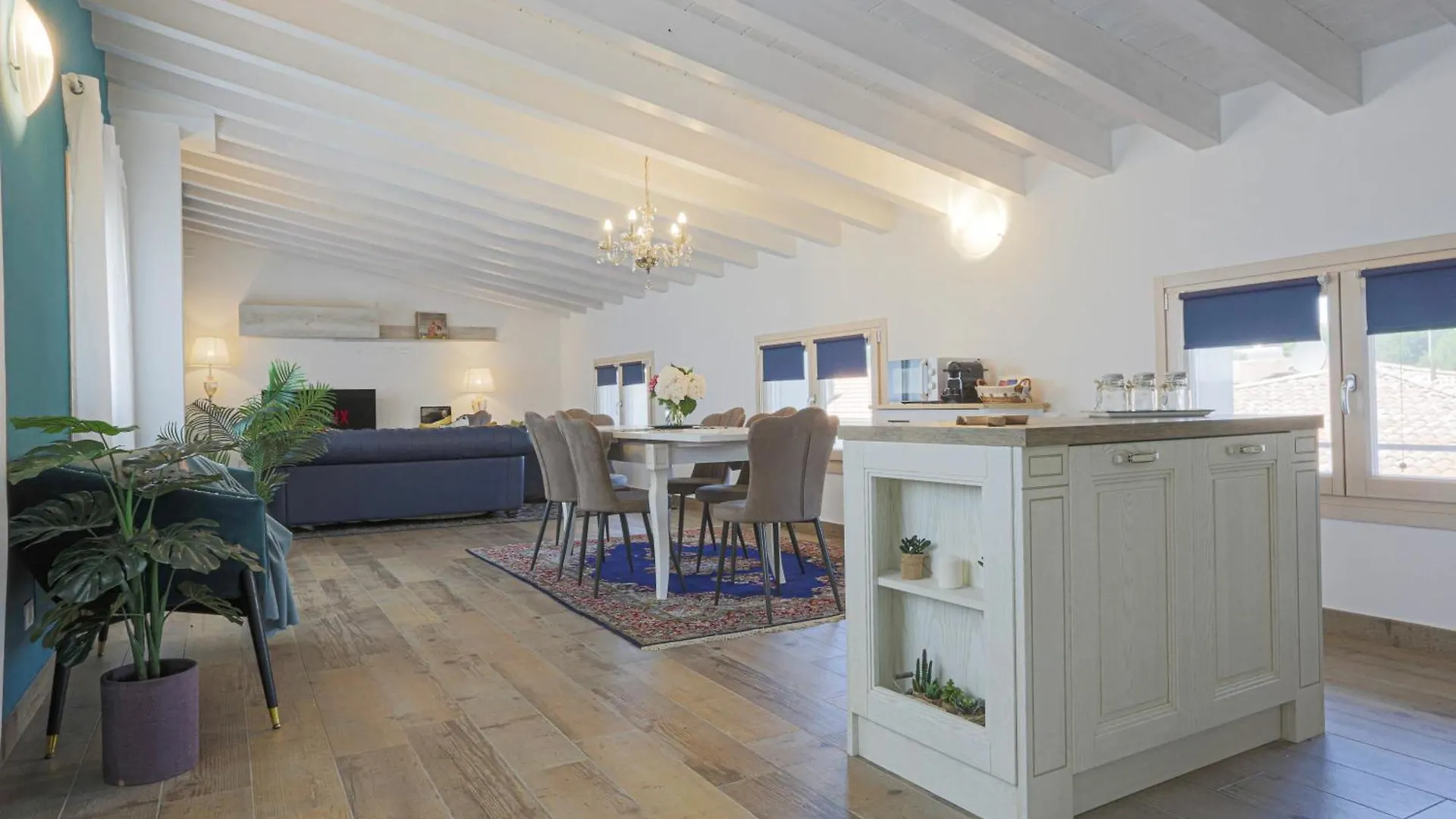 Apartment La Nike - Attico A Desenzano Centro, 10 Minuti Dal Lungo Lago Desenzano del Garda