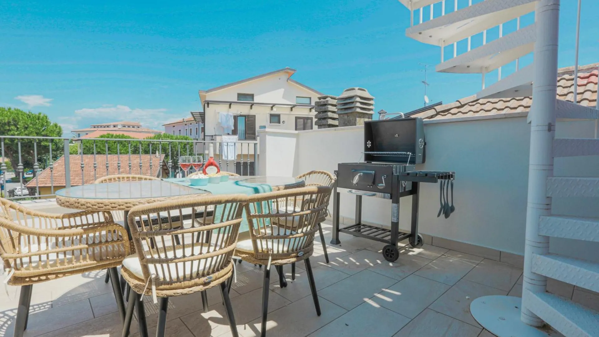 Apartament La Nike - Attico A Desenzano Centro, 10 Minuti Dal Lungo Lago Desenzano del Garda Włochy